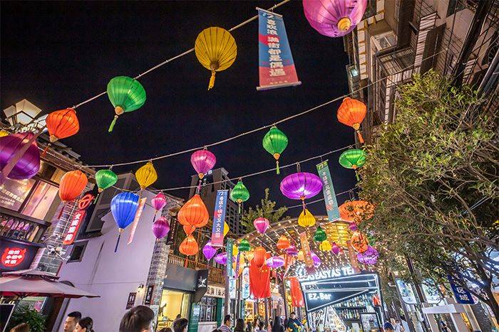 山東濟(jì)南夜景照明工程,樓體樓宇亮化工程,LED發(fā)光標(biāo)識工程,夜景景觀照明工程,夜景泛光照明,LED照明,LED發(fā)光字工程,亮化工程,LED外露發(fā)光字