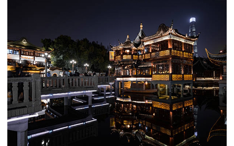 城市廣場(chǎng)夜景亮化工程怎么做？這篇文章不要錯(cuò)過(guò)