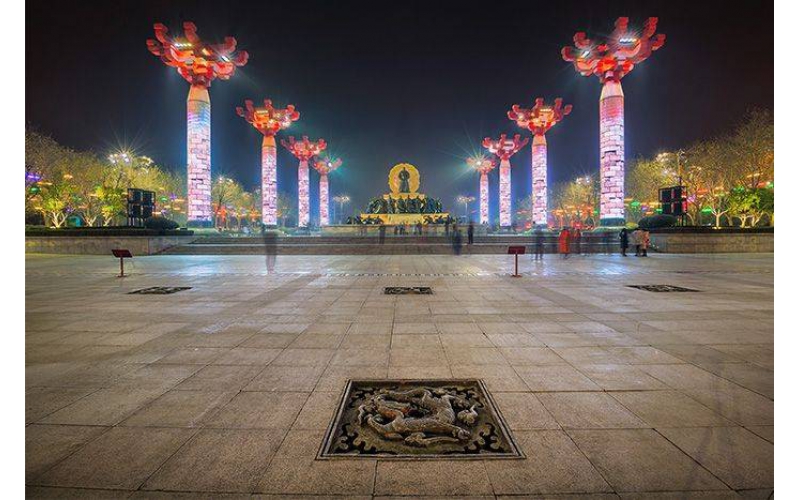 如何做廣場(chǎng)亮化能夠成為城市的一道亮麗風(fēng)景線？