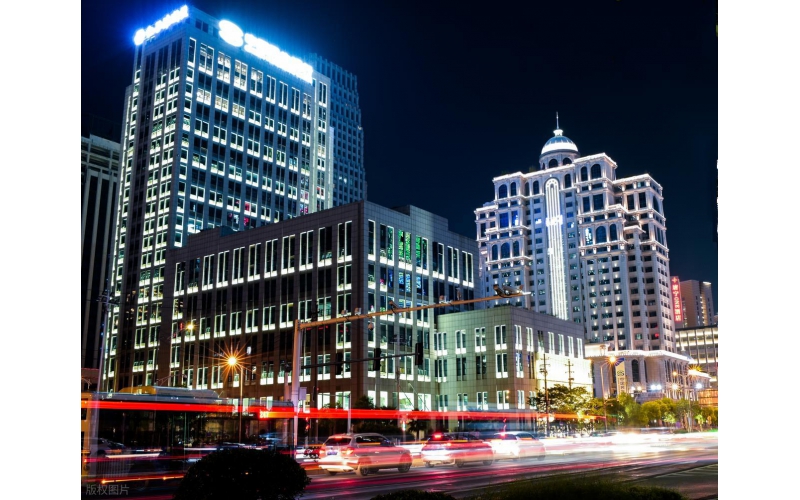 樓體為紙，光影為墨 —— 山東原實科技點亮齊魯建筑夜間新風采