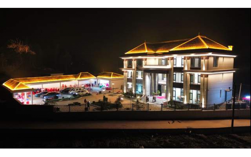 ‍光影筑家：別墅燈光亮化工程，點亮庭院與建筑的詩意夜境